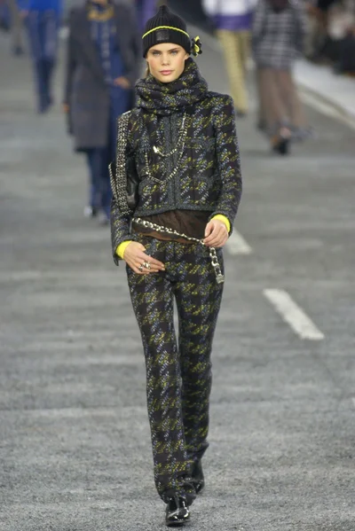 Look 27